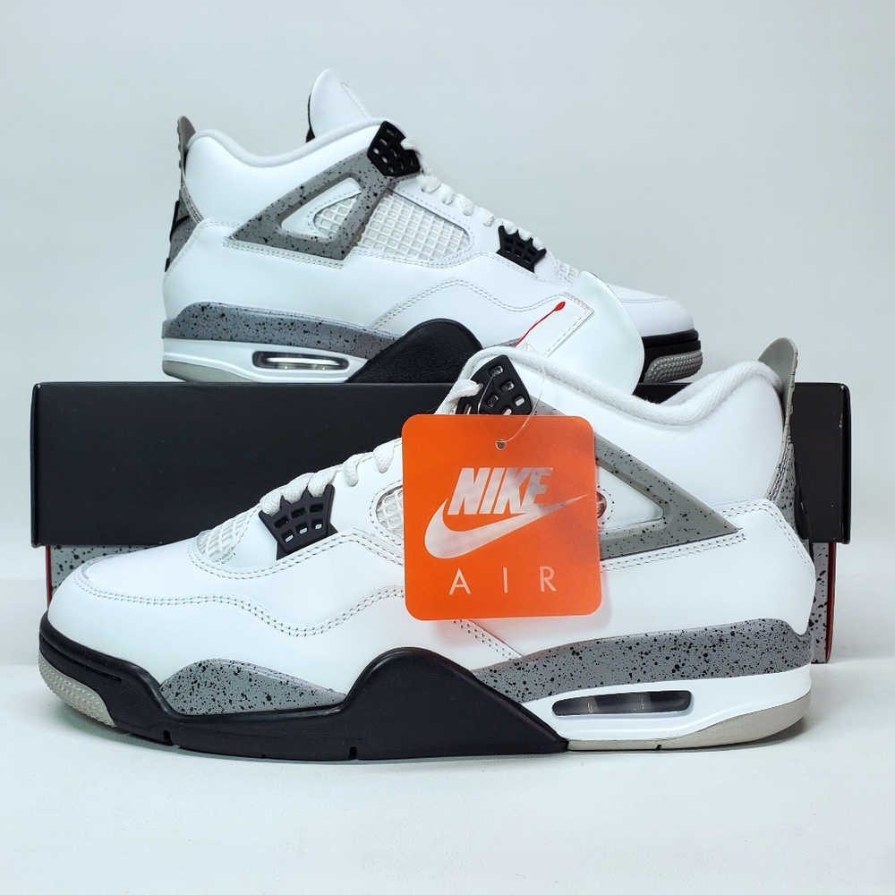 Air Jordan 4 Retro